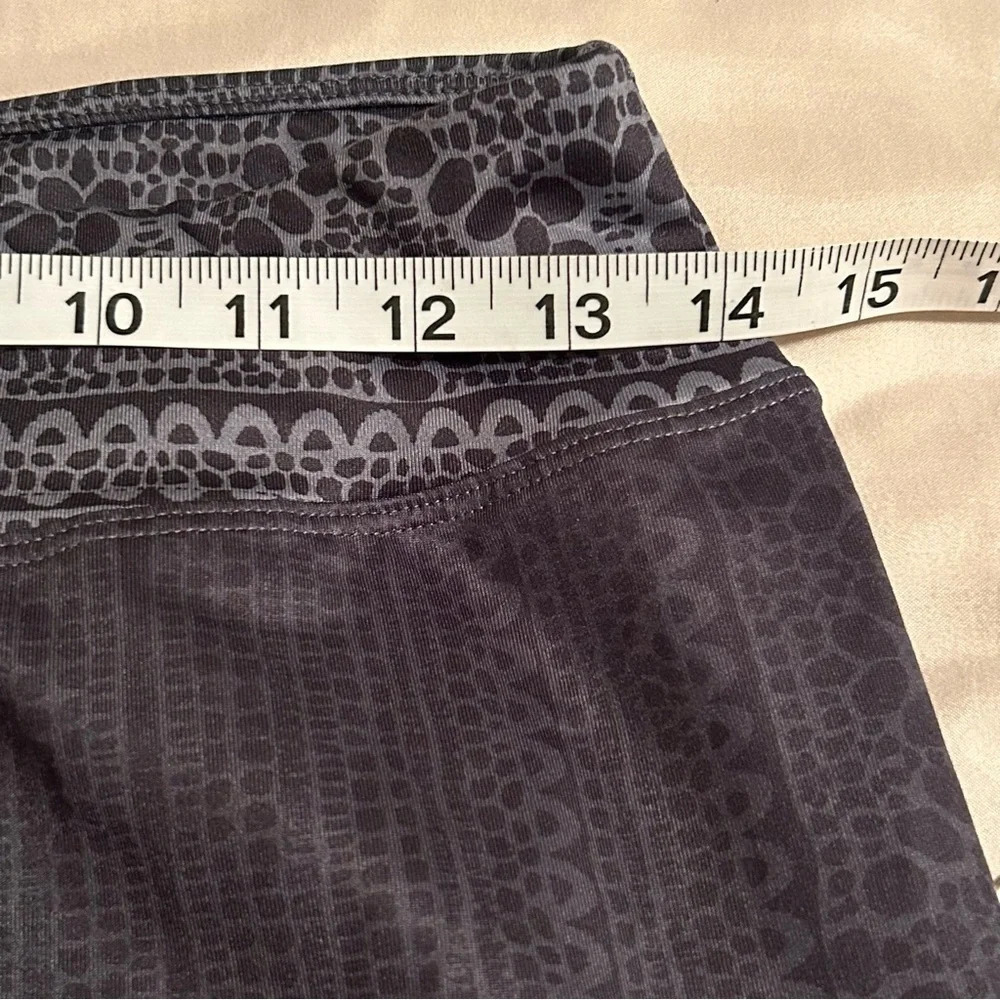 PrAna Women’s Med Black Limbo Printed Roxanne 7/8 Active Legging Geometric - Picture 8 of 10